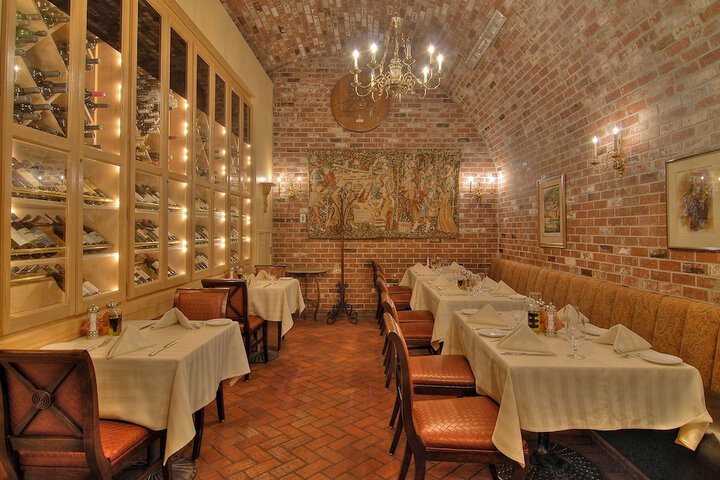 Dining 86 of 105