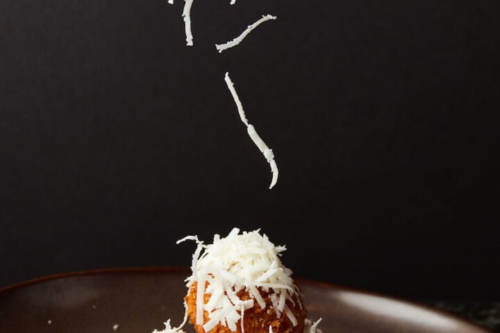 Dining 67 of 100