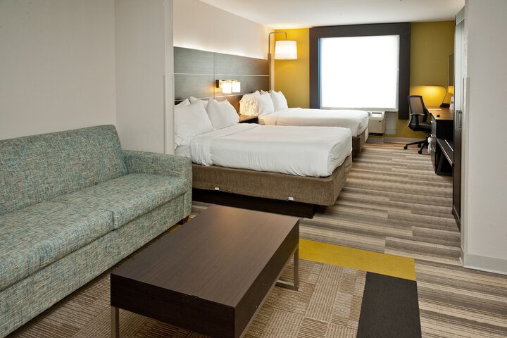 Room 10 of 29