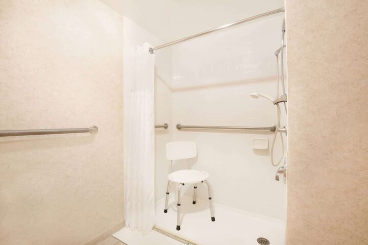Room 20 of 27