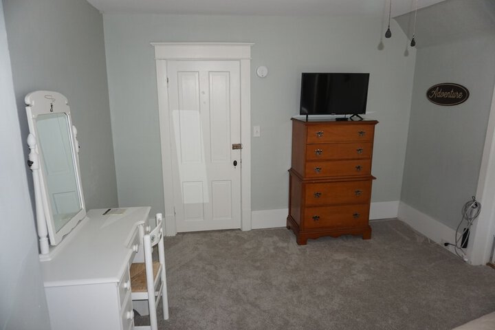 Room 25 of 43