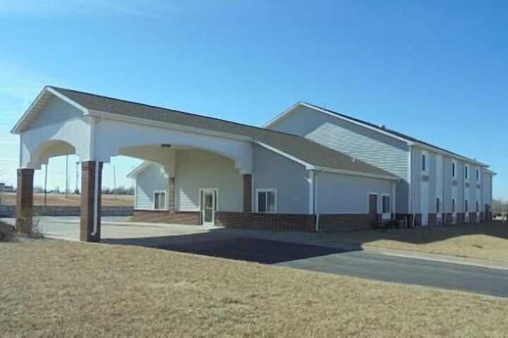 Herington Inn & Suites