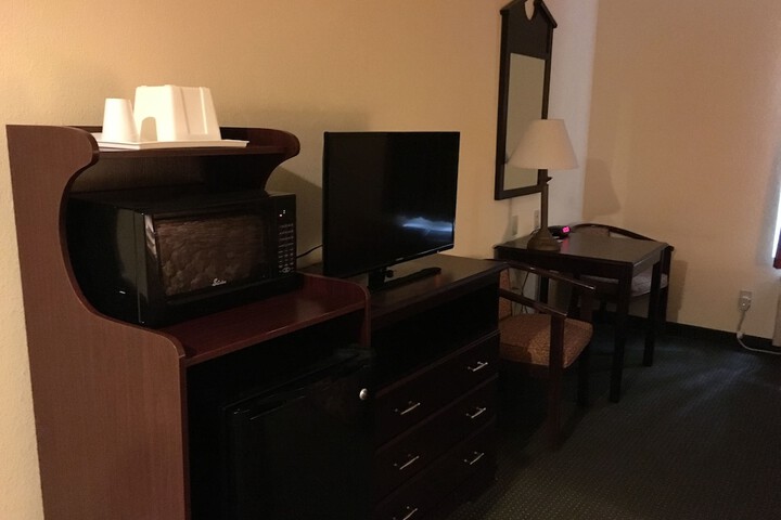 Room 18 of 32