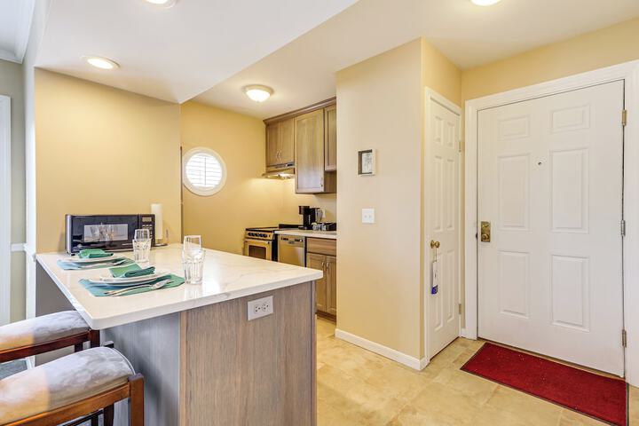 1 Mi to Mohegan Sun: Studio w / Golf Course Views