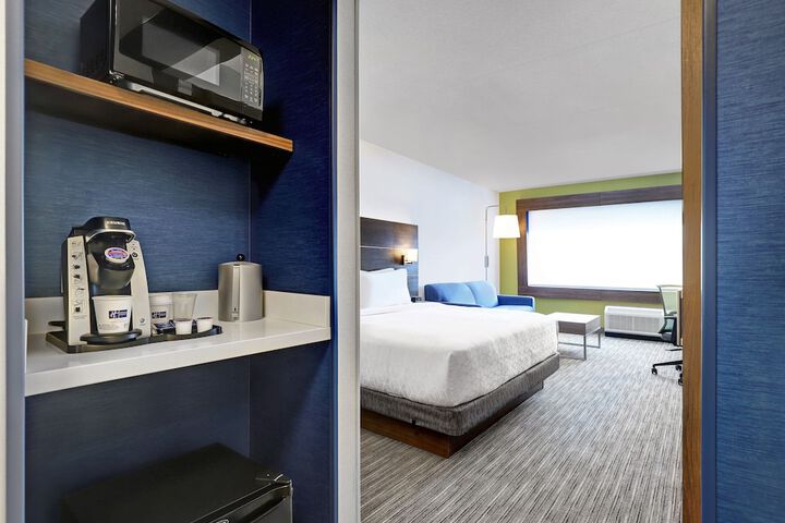 Holiday Inn Express Kingston West by IHG