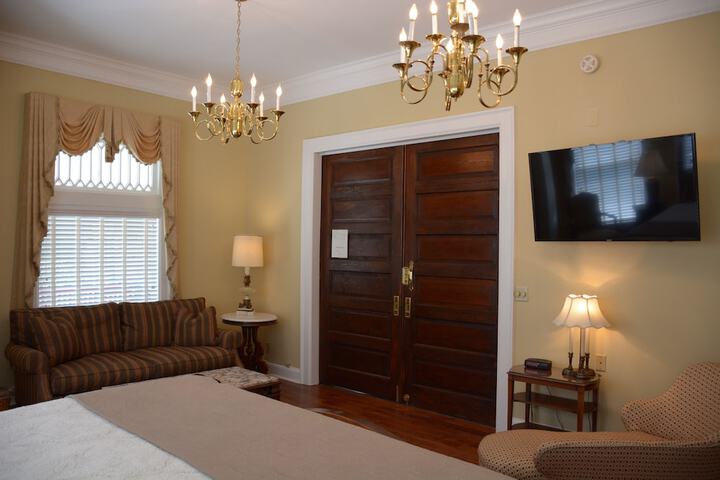 Room 36 of 151