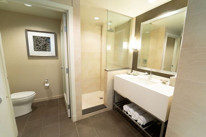 Room 20 of 29