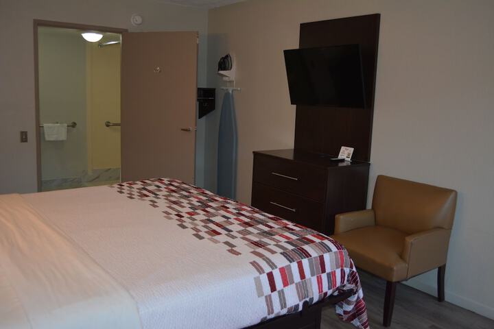 Room 25 of 31