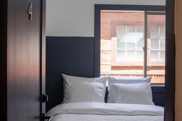Room 14 of 34