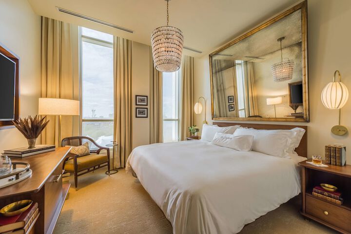 Room 32 of 57