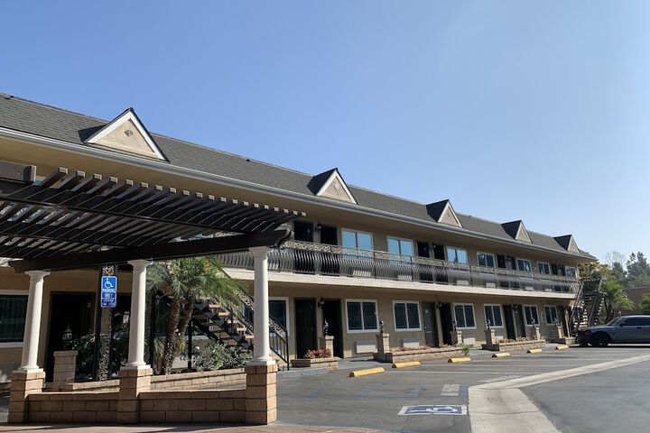 Hotel 6 of 66