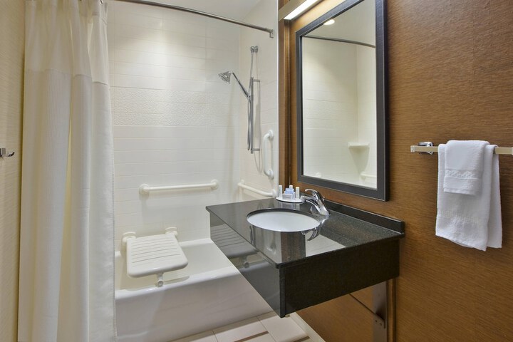 Room 19 of 25