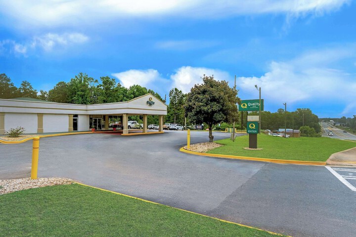 Hotel 4 of 55