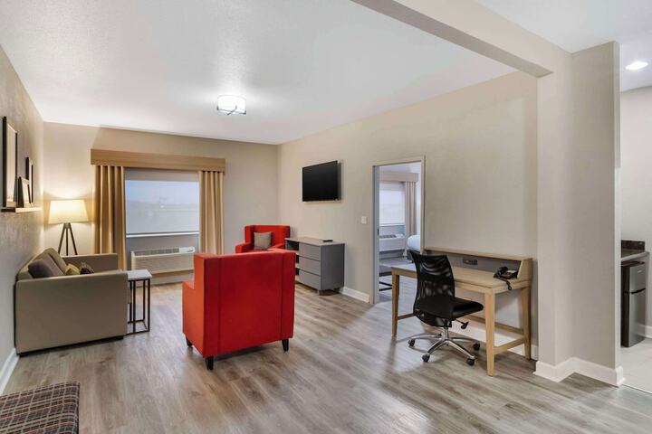 Room 32 of 39