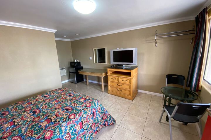 Room 16 of 21