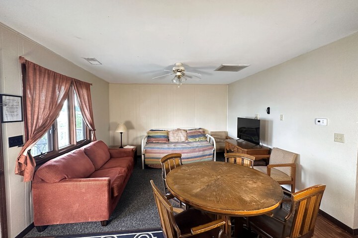 Room 86 of 299