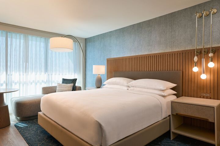 VEA Newport Beach a Marriott Resort & Spa