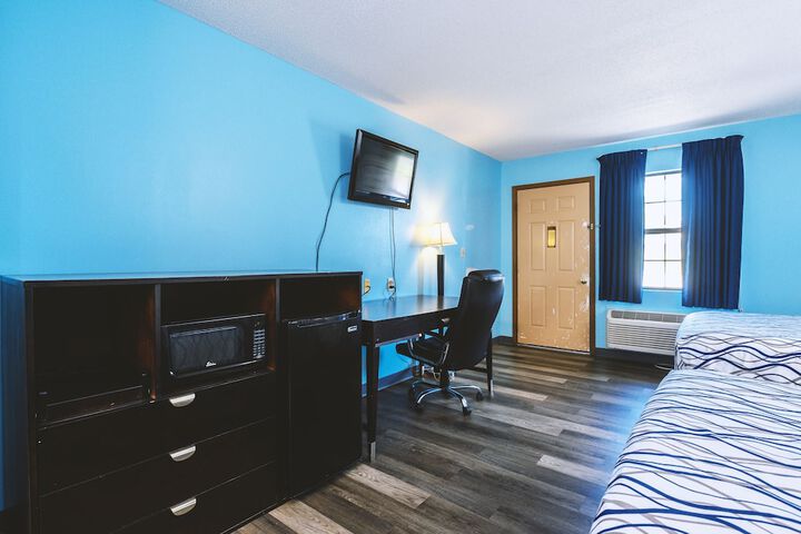 Room 3 of 7