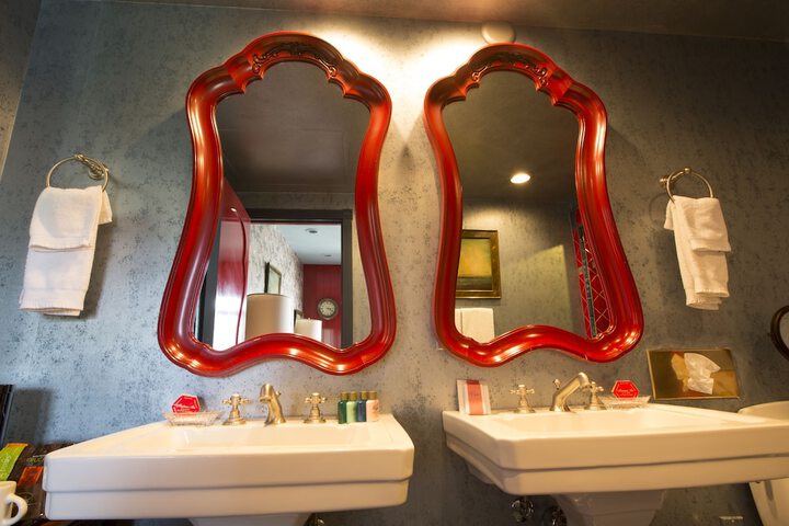 Room 107 of 461
