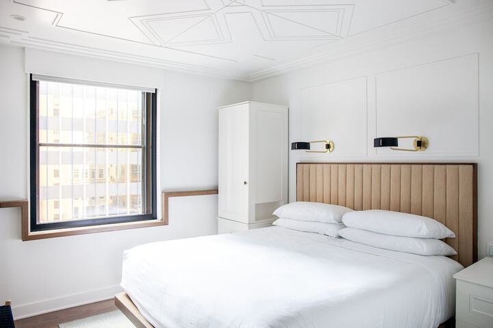 Room 45 of 108