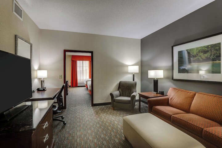 Room 27 of 79