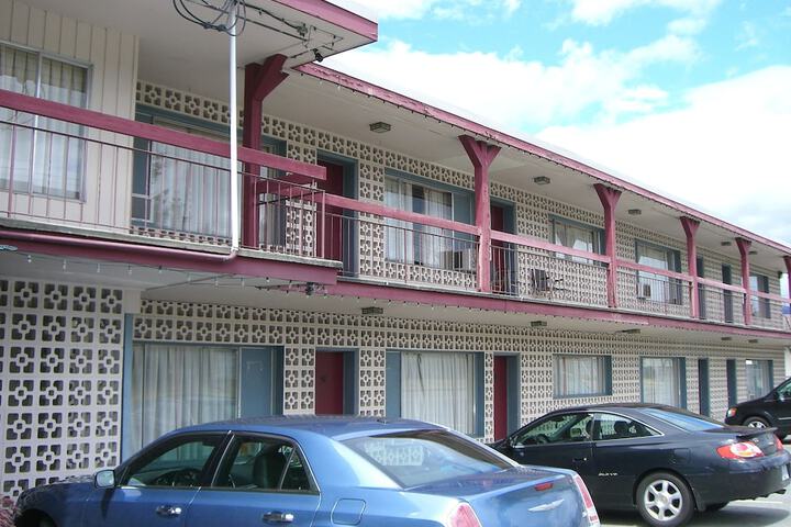 Hotel 7 of 42