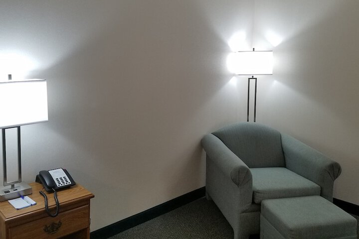 Room 33 of 68