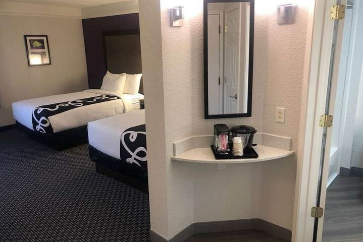 Room 15 of 34