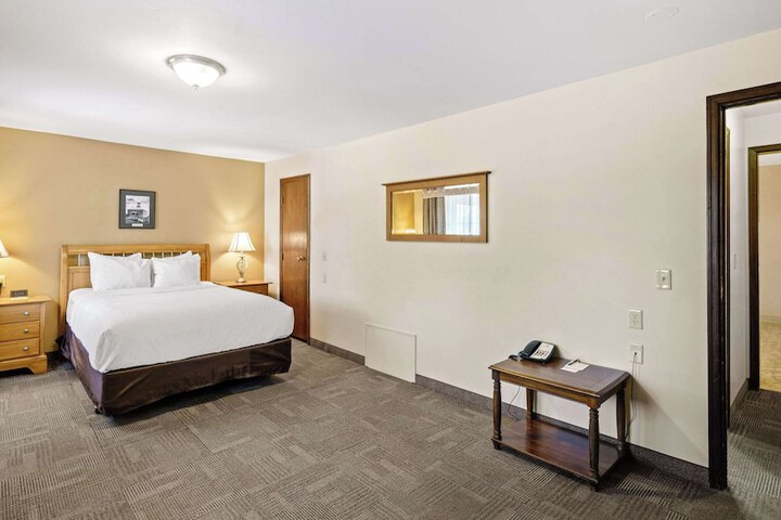 Room 62 of 89