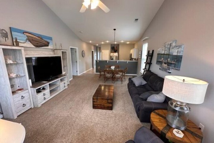 28C Sandpiper Bay
