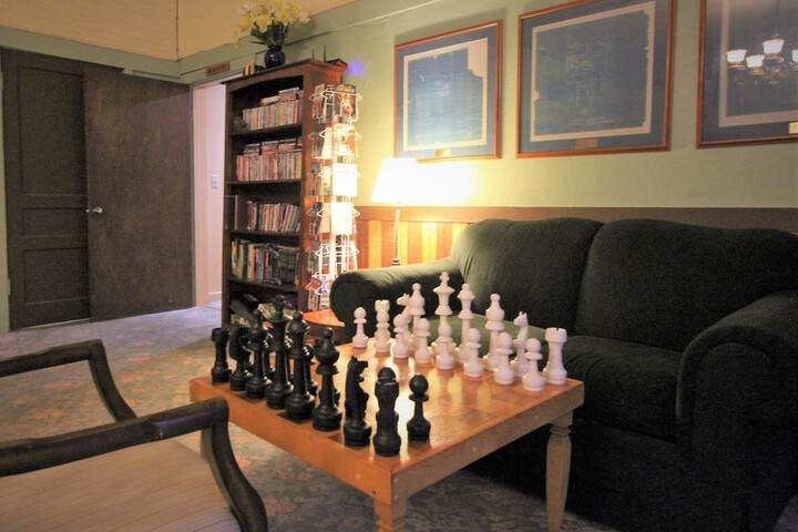 Alexanders Lodge