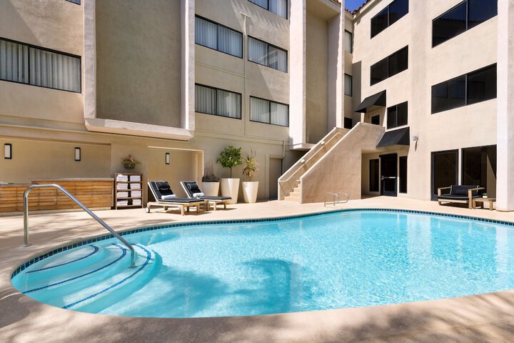 Pool 22 of 118