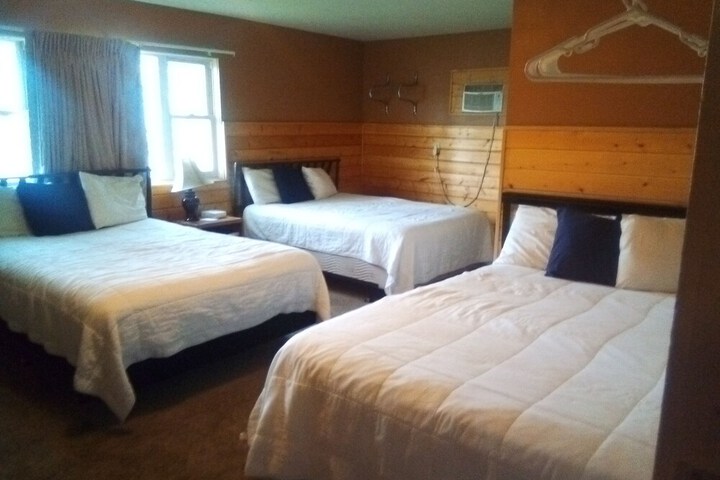 Room 33 of 45
