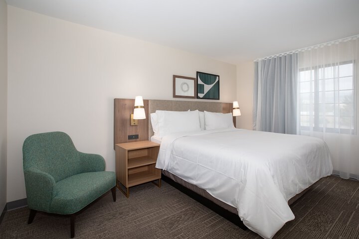 Room 36 of 43