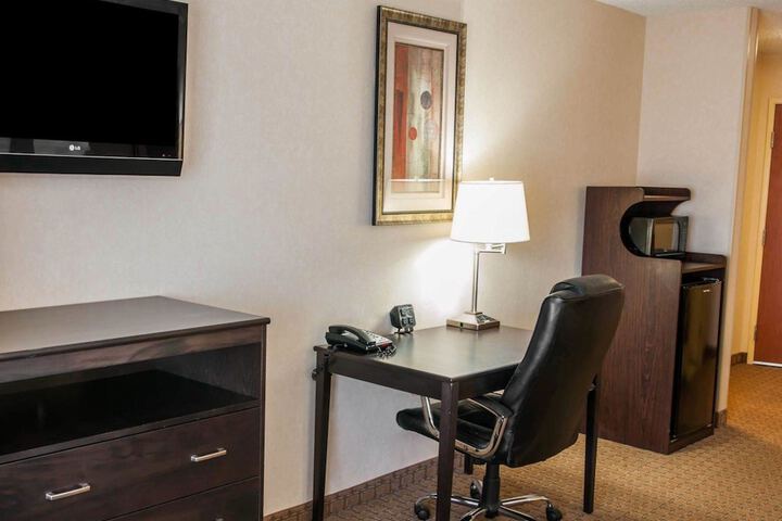 Room 32 of 45