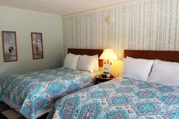 Room 83 of 114