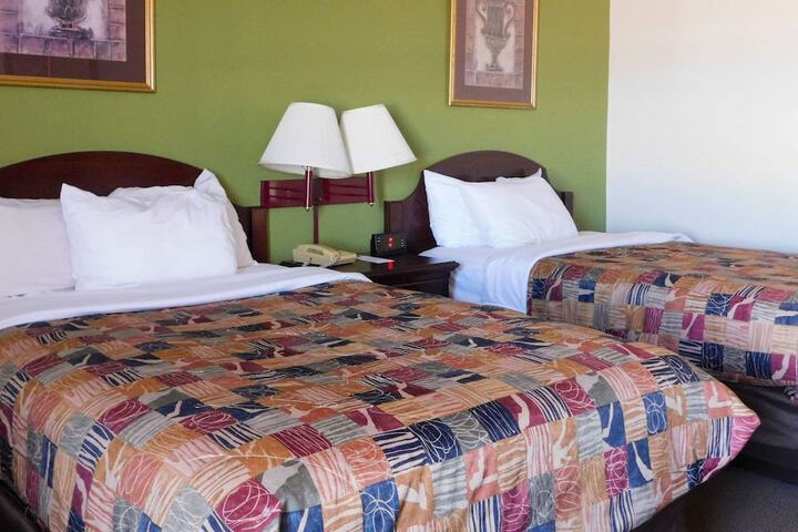 Room 13 of 35