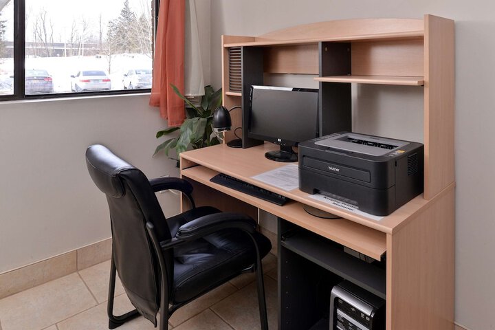 Business Center 31 of 31