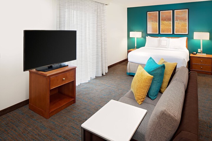 Room 16 of 33
