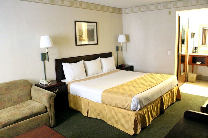 Room 26 of 60