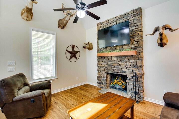 Lake Fork Vacation Rental With Fire Pit!
