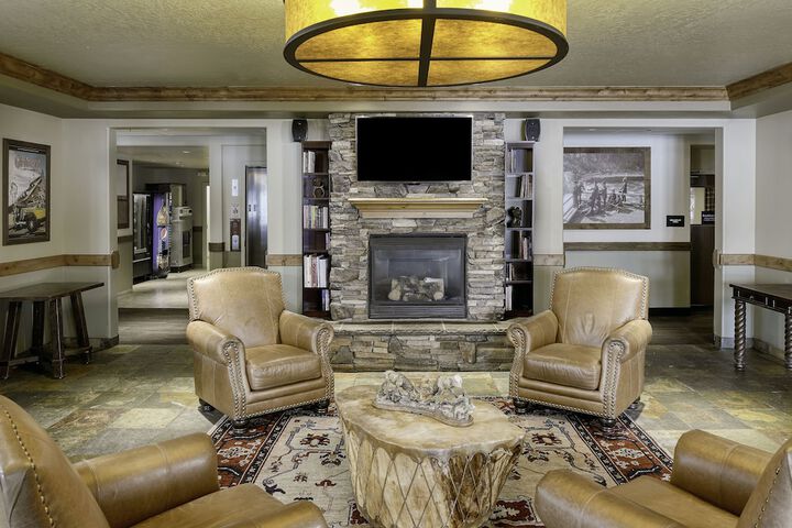 Yellowstone Park Hotel