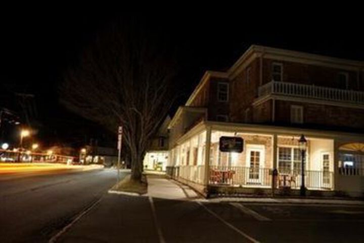 Publick House Restaurant and Country Inn