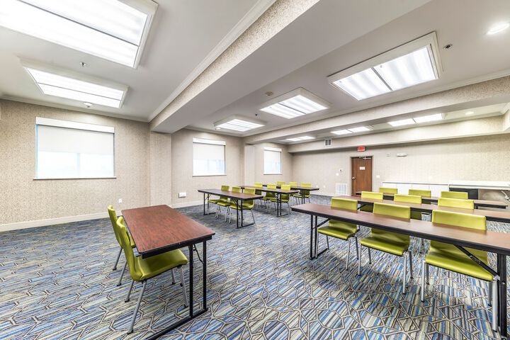 Holiday Inn Express & Suites Fort Worth - Fossil Creek by IHG