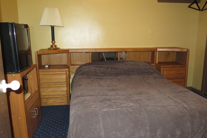 Pillow Talk Motel