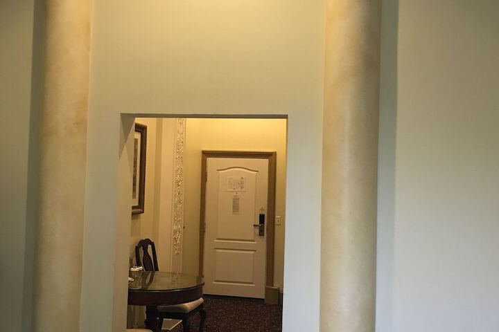 Room 117 of 151