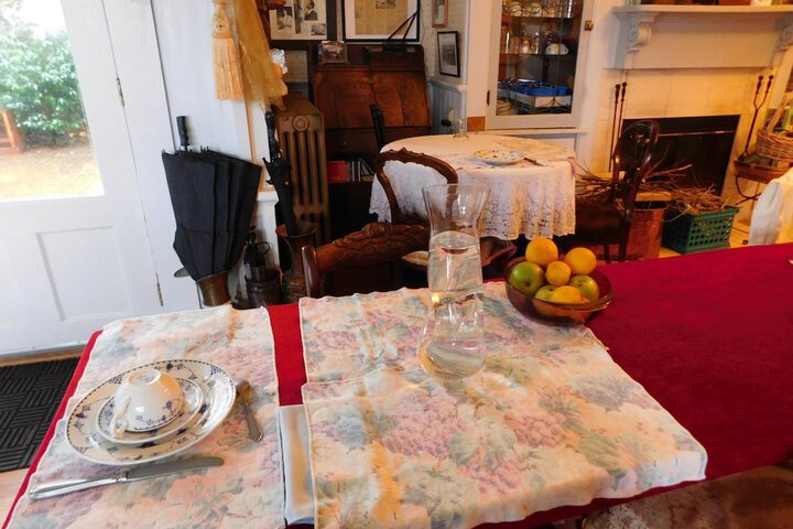 Dining 45 of 55