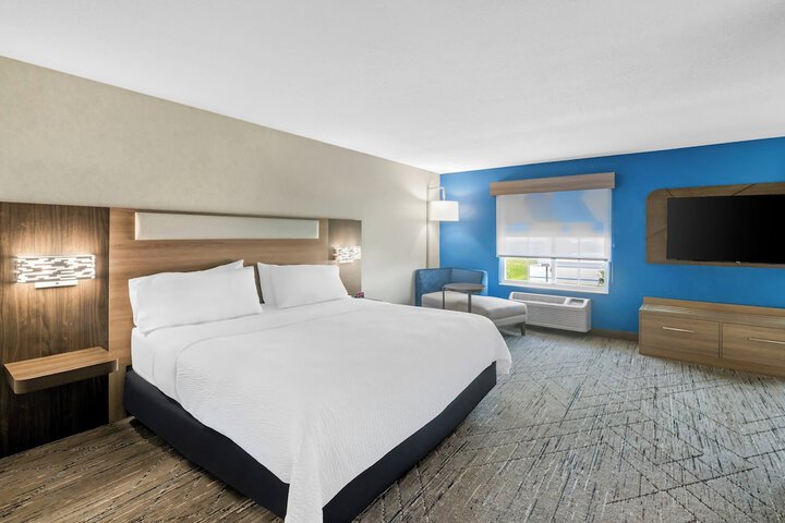 Holiday Inn Express Hotel & Suites Council Bluffs - Convention Center by IHG