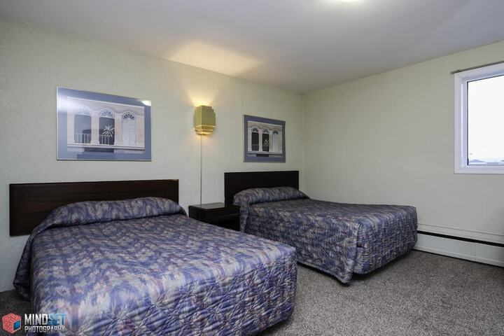 Room 17 of 44