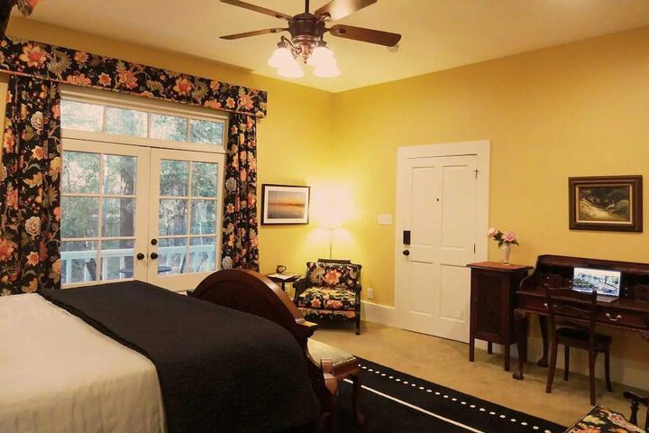 Room 14 of 41